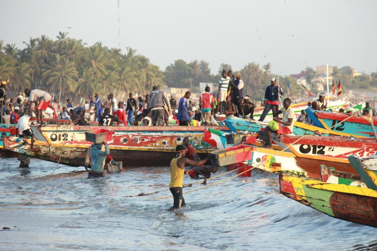 A La Ficelle Du Lac Rose نياغا المظهر الخارجي الصورة